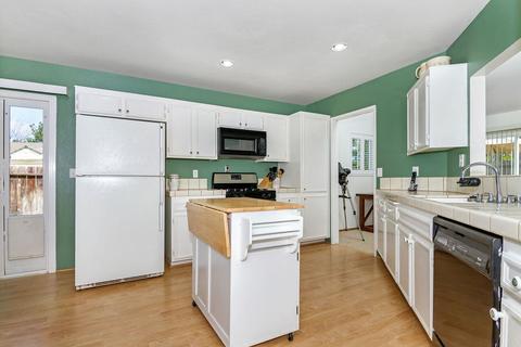4467 Bermuda Dunes Pl, Oceanside, CA 92057 photo 7