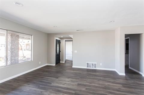 1421 Jeffrey Pl, Escondido, CA 92027 photo 10