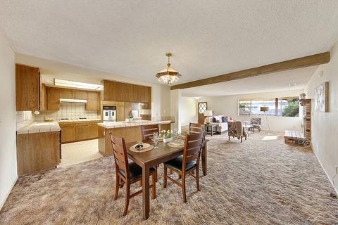 1460 E Taylor St, Vista, CA 92084 photo 4
