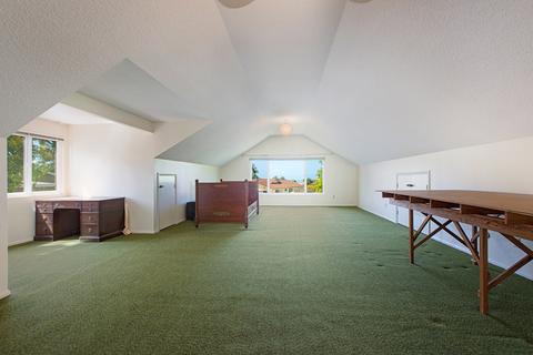 8505 Nottingham Pl, La Jolla, CA 92037 photo 11