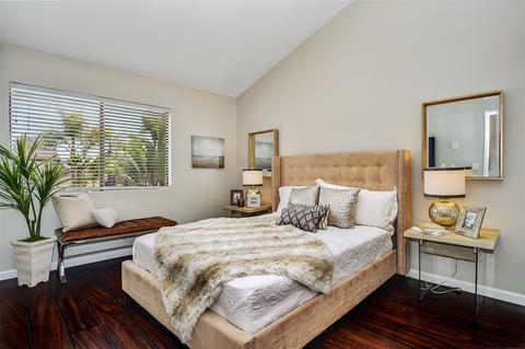 8360 Via Sonoma #E, La Jolla, CA 92037 photo 14