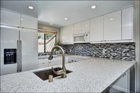 8360 Via Sonoma #E, La Jolla, CA 92037 photo 1