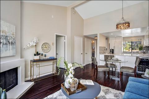 8360 Via Sonoma #E, La Jolla, CA 92037 photo 3