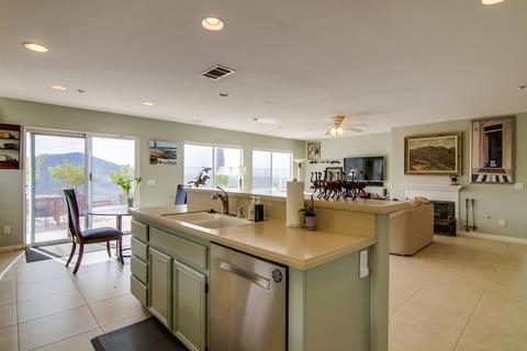 2143 Pointe Pkwy, Spring Valley, CA 91978 photo 14