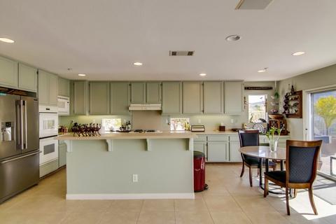 2143 Pointe Pkwy, Spring Valley, CA 91978 photo 12