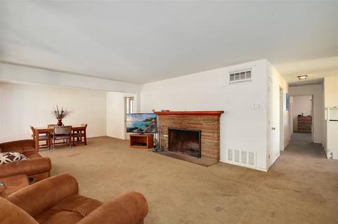 1909 Lincoln St, Oceanside, CA 92054 photo 3