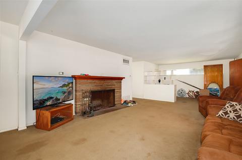 1909 Lincoln St, Oceanside, CA 92054 photo 2