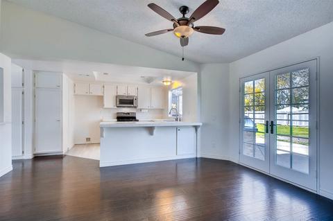 1504 Whispering Palm Dr, Oceanside, CA 92056 photo 3