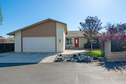 833 W Chase Ave, El Cajon, CA 92020 photo 1