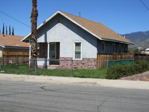 27402 Cypress St, Highland, CA 92346 photo 1