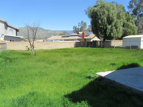 27402 Cypress St, Highland, CA 92346 photo 2
