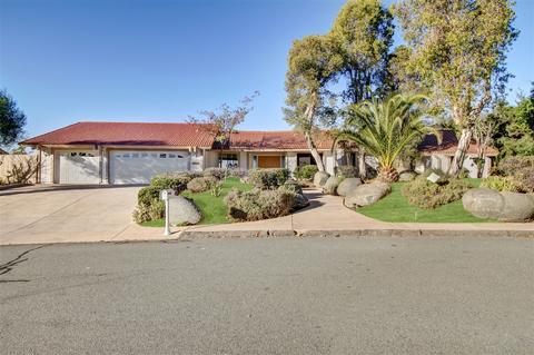 1944 Hidden Crest Dr, El Cajon, CA 92019 photo 3