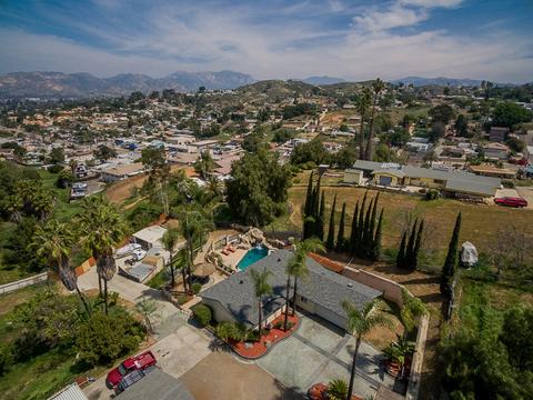 8663 Gardena Rd, Lakeside, CA 92040 photo 2