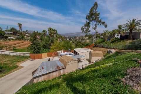 8663 Gardena Rd, Lakeside, CA 92040 photo 12