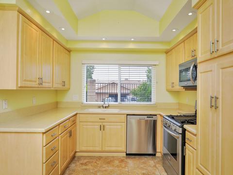 1559 Madrid Dr, Vista, CA 92081 photo 9