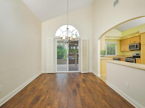 1559 Madrid Dr, Vista, CA 92081 photo 4