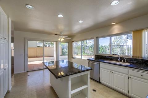 1627 Olympus Loop Dr, Vista, CA 92081 photo 9