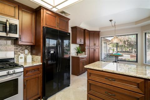 1131 Brewley Ln, Vista, CA 92081 photo 11