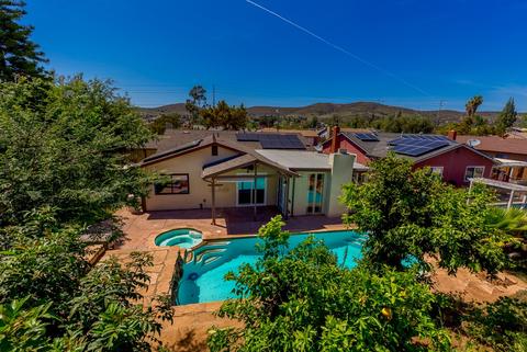 10401 Avanti Ave, Santee, CA 92071 photo 3