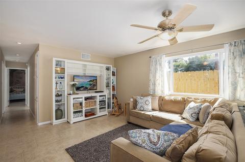 4071 Thomas St, Oceanside, CA 92056 photo 3
