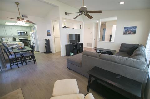 2111 Teal Gln, Escondido, CA 92026 photo 2