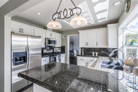 6085 E Larkellen Ct, Oak Park, CA 91377 photo 5
