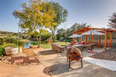 10444 E Meadow Glen Way, Escondido, CA 92026 photo 7