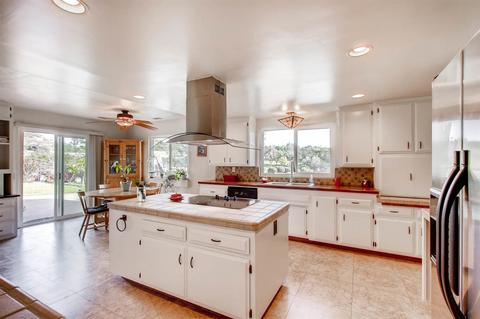 10444 E Meadow Glen Way, Escondido, CA 92026 photo 13