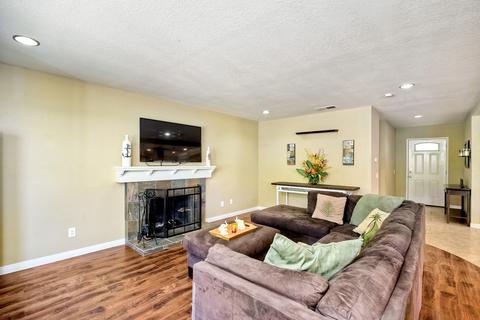 3960 Sherbourne Dr, Oceanside, CA 92056 photo 10