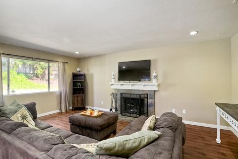 3960 Sherbourne Dr, Oceanside, CA 92056 photo 8