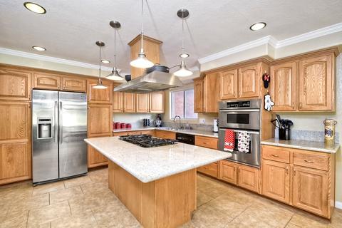 3960 Sherbourne Dr, Oceanside, CA 92056 photo 4