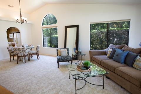 24015 Del Amo Pl, Ramona, CA 92065 photo 2