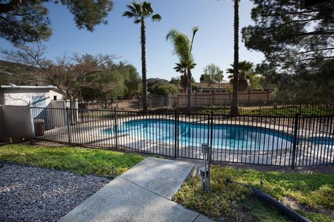 24015 Del Amo Pl, Ramona, CA 92065 photo 14