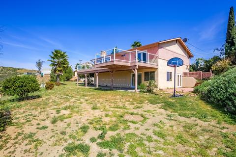 8752 Sky Rim Dr, Lakeside, CA 92040 photo 4