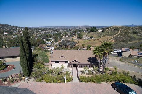 8752 Sky Rim Dr, Lakeside, CA 92040 photo 1