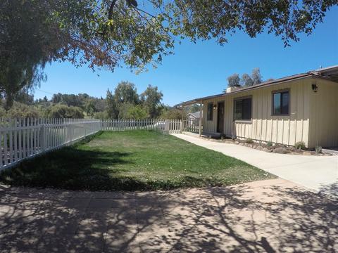 1340 Arnold Way, Alpine, CA 91901 photo 1