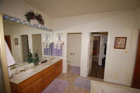 320 Woodmeadow Ln, Ramona, CA 92065 photo 10