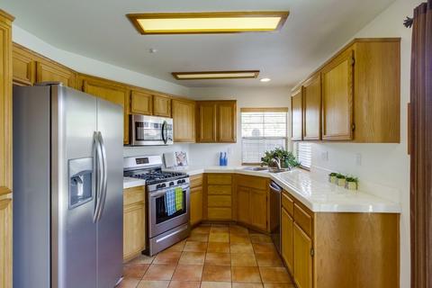 172 River Rock Ct, Santee, CA 92071 photo 7