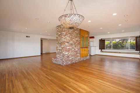 2691 Palomino Cir, La Jolla, CA 92037 photo 2