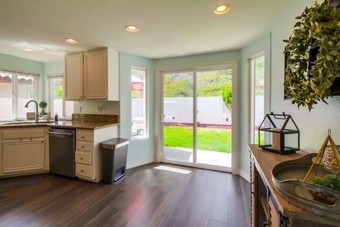 1786 Avenida Sevilla, Oceanside, CA 92056 photo 10