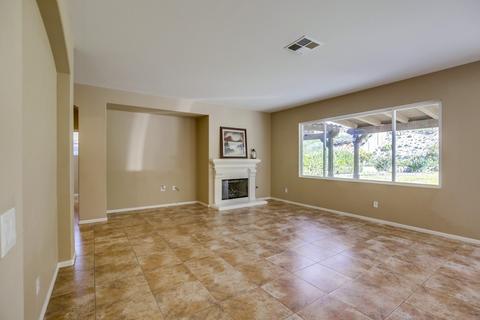 44998 Silver Rose St, Temecula, CA 92592 photo 2