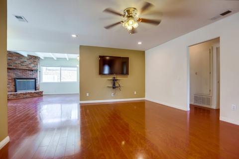 584 Gold Dr, Oceanside, CA 92057 photo 4