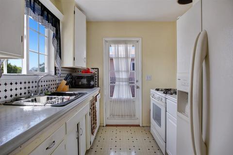 1437 Marshall St, Oceanside, CA 92054 photo 8
