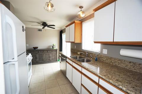 868 Ellen Ln, El Cajon, CA 92019 photo 8