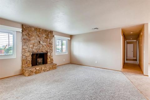 455 E St, Ramona, CA 92065 photo 2