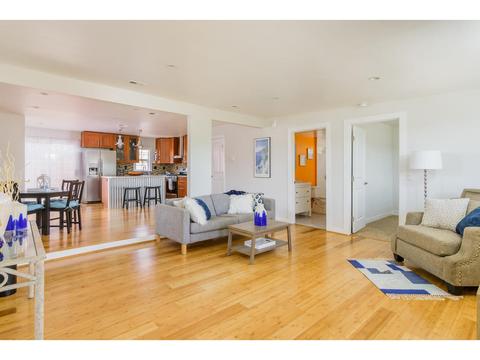 240 Goetting Way, Vista, CA 92083 photo 6