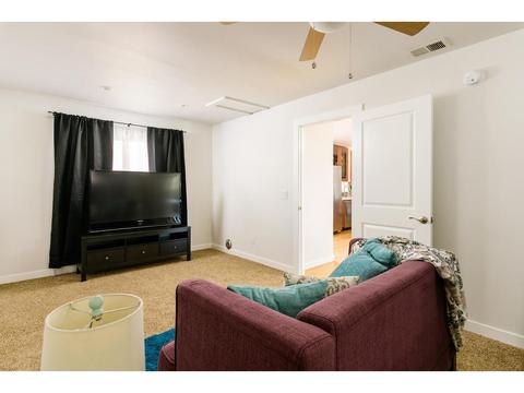 240 Goetting Way, Vista, CA 92083 photo 16