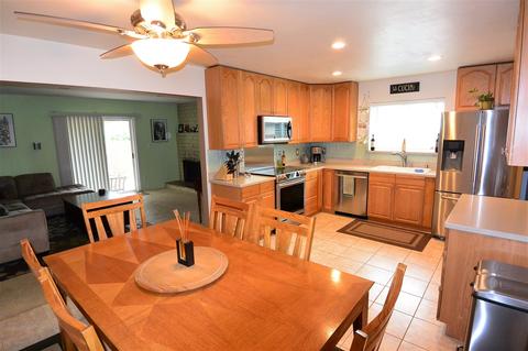 258 N 3rd St, El Cajon, CA 92019 photo 2