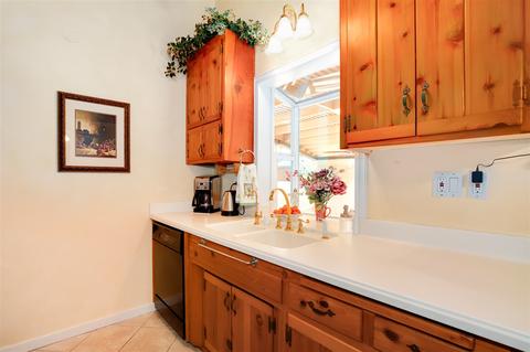 3591 Donna Dr, Carlsbad, CA 92008 photo 8