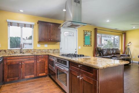 8209 Blossom Ln, Spring Valley, CA 91977 photo 9